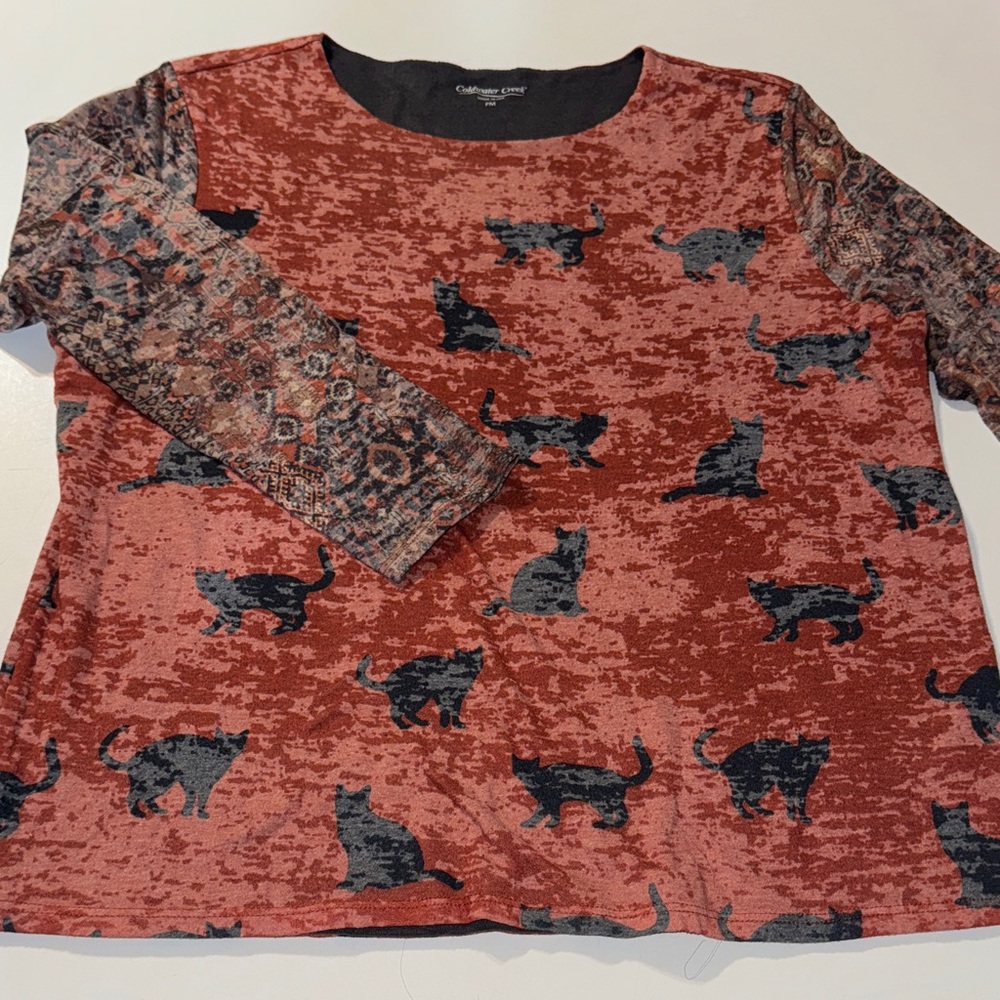 Coldwater Creek Terracotta Cat Pattern Long Sleeve Tee‎